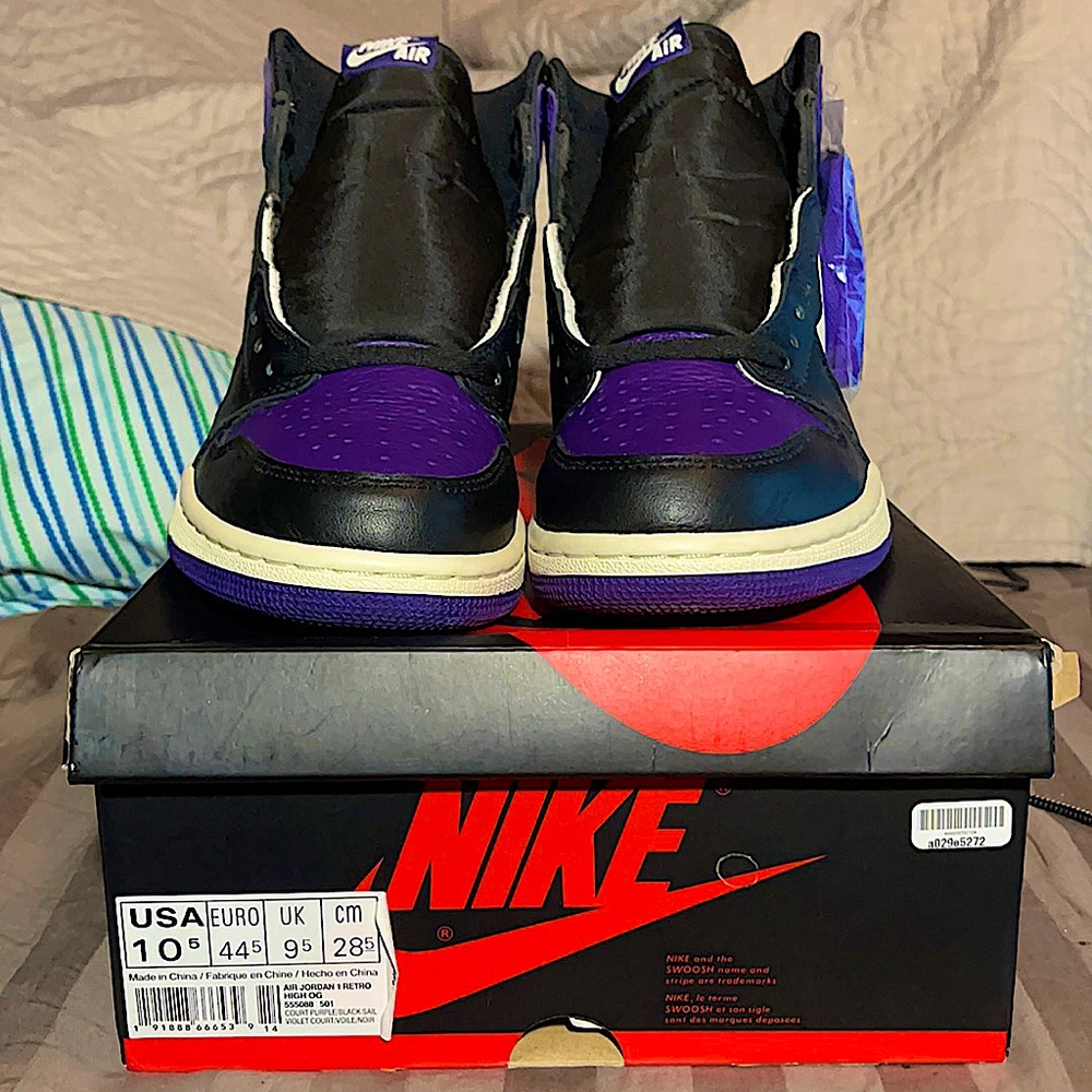 NIKE AIR JORDAN 1 RETRO HIGH OG 2018 COURT PURPLE M SIZE 10.5 / W SIZE 12 DS ALL